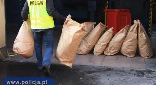 Policjanci spalili 11 worków narkotyków