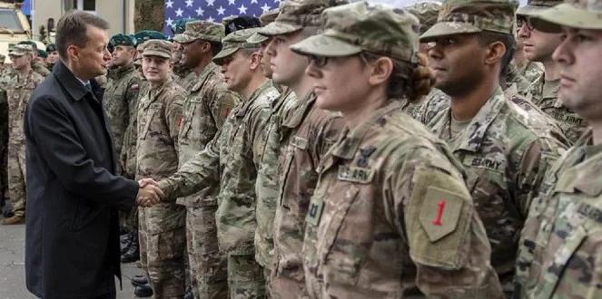 "Należymy do liderów sojuszu transatlantyckiego". Mariusz Błaszczak o obecności Polski w NATO