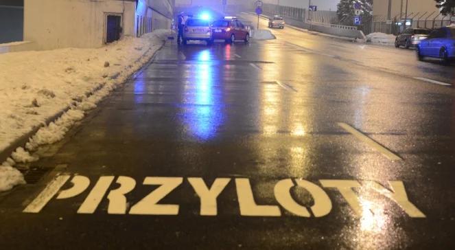 Niemiecka bomba na Okęciu? Zamknięty dojazd do hali przylotów