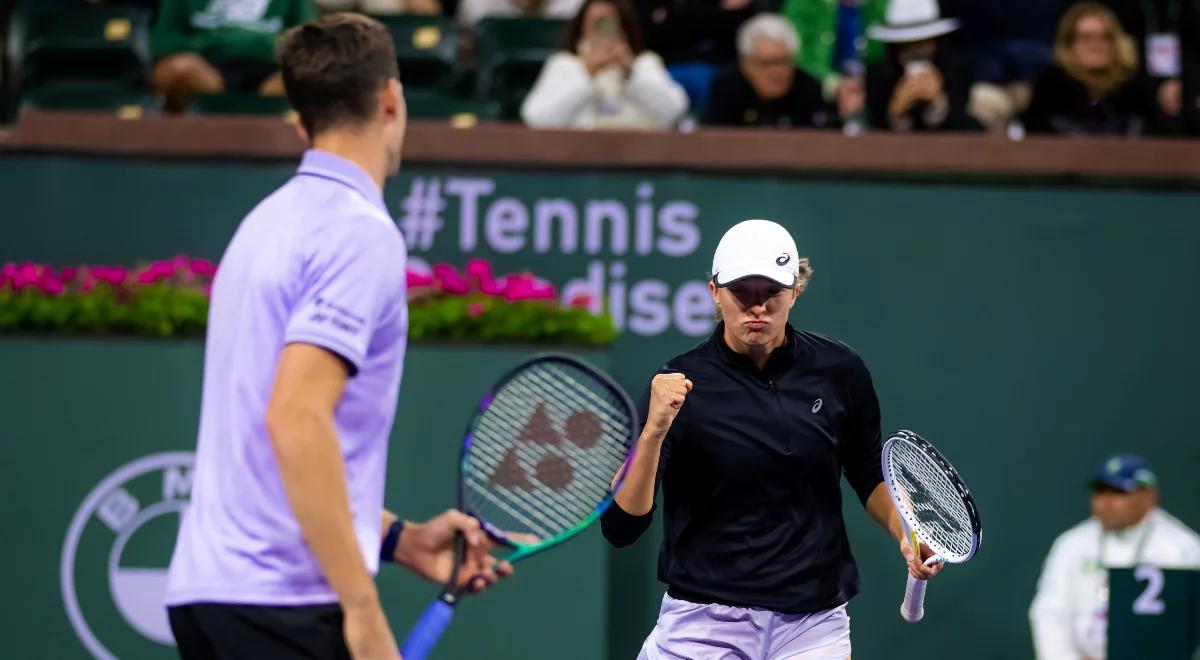 World Tennis League 2023: Iga Świątek i Hubert Hurkacz świetni w duecie. "Polska" drużyna przegrała