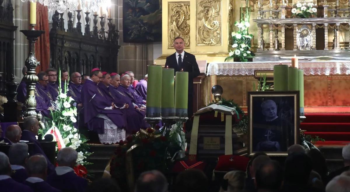 "Człowiek wielkiego ducha". Prezydent odznaczył śp. ks. Sochackiego Orderem Odrodzenia Polski 