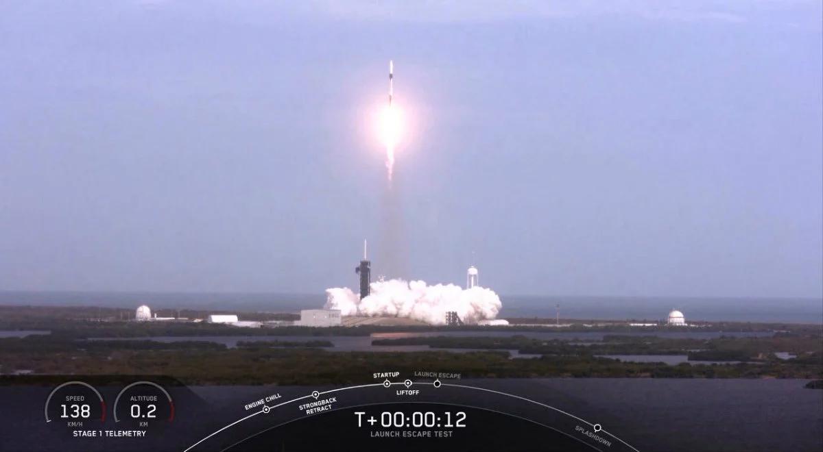 Udany ostatni test przed załogowym lotem statku kosmicznego firmy SpaceX