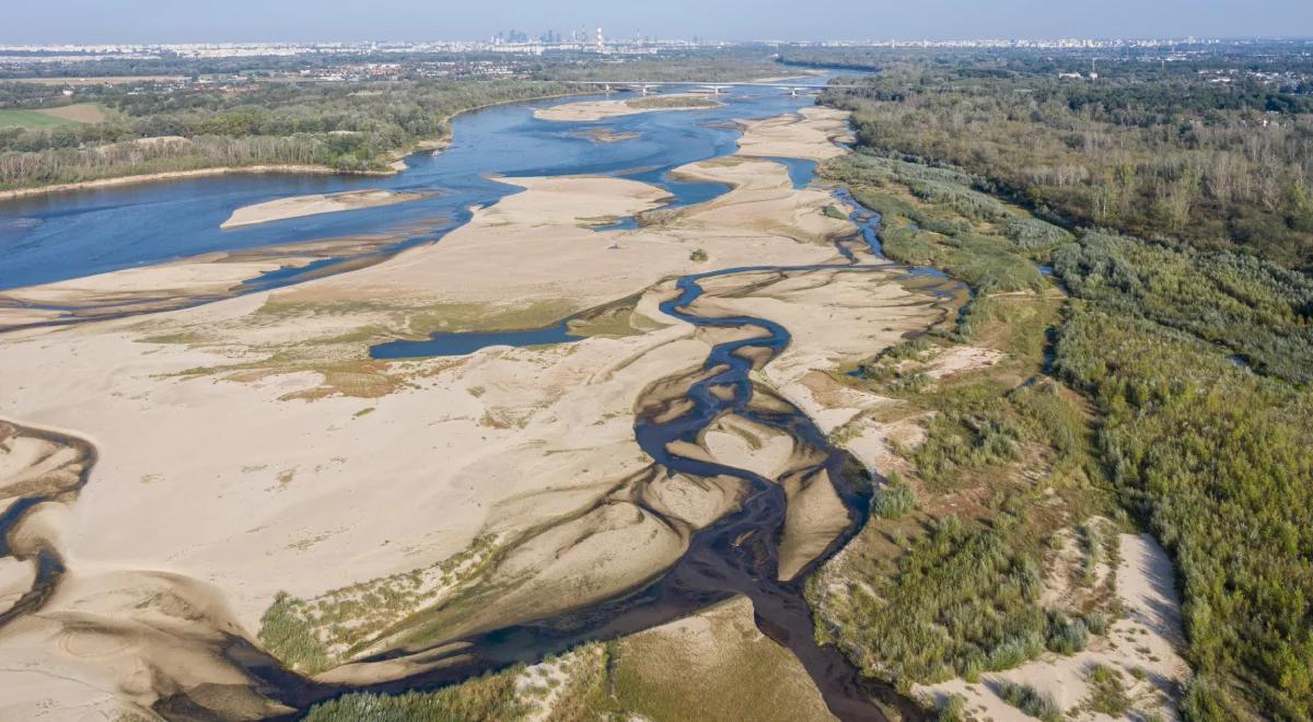 Powódź w dorzeczu Odry, susza nad Wisłą. Hydrolog: cierpi też ekosystem