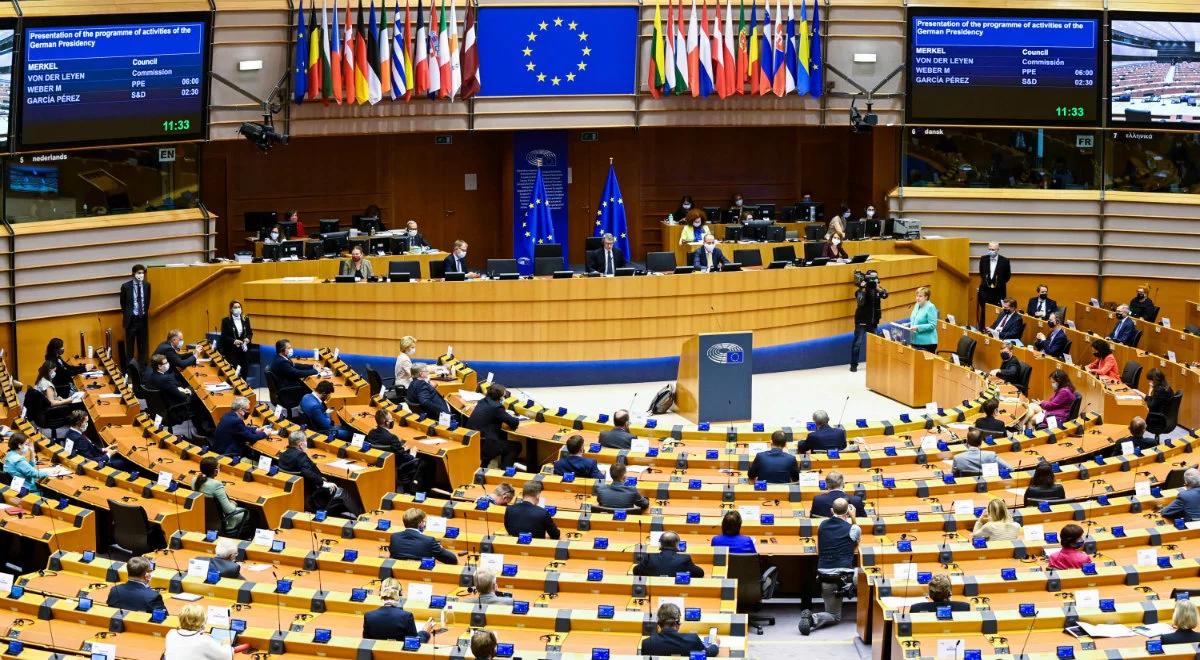 "Europosłowie PO i Lewicy dopuścili się zdrady". Czarnek o rezolucji PE ws. praworządności 