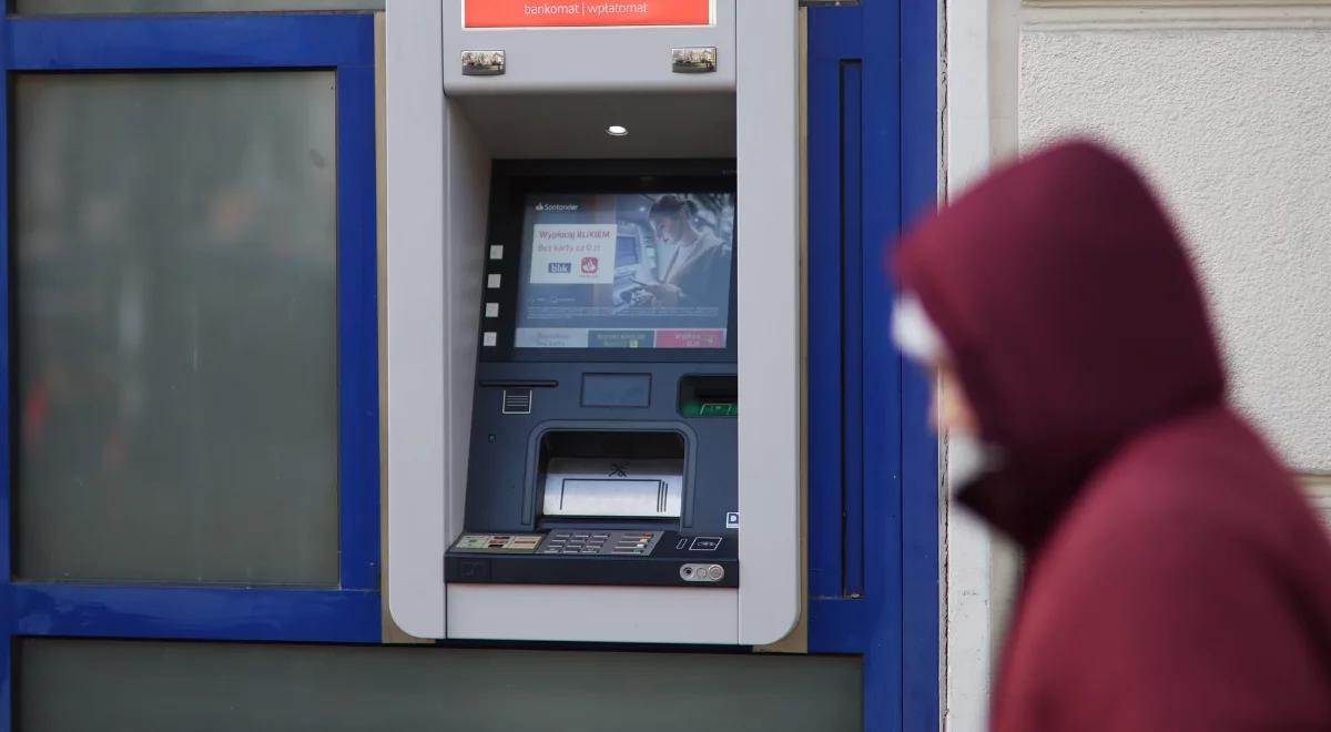 Bank przyjazny seniorom. "Koniec nachalnej reklamy i wymuszania kredytów"