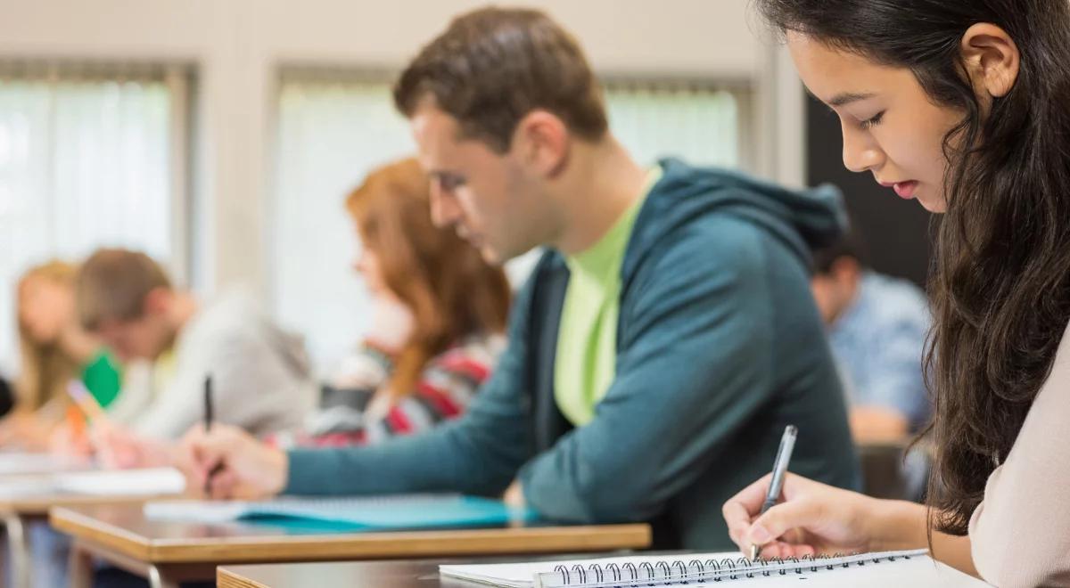 Exposé Beaty Szydło. Plany rządu PiS dotyczące edukacji