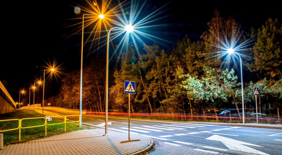 Oświetlenie tysięcy przejść dla pieszych. Podsumowanie Programu Bezpiecznej Infrastruktury Drogowej