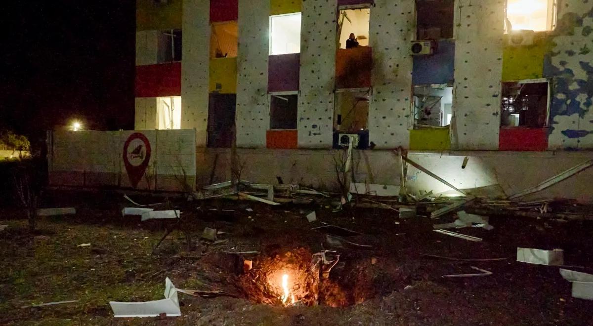 Nocny atak na Kijów. Spadające szczątki dronów wywołały pożary