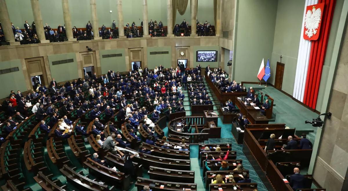 Dr Karnkowski: brak osoby, która mogłaby się pokazać jako twarz opozycji