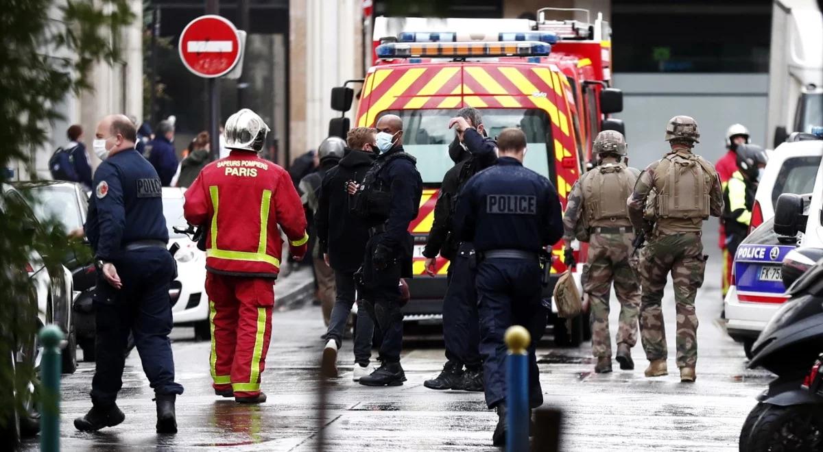 Atak nożownika pod redakcją "Charlie Hebdo". Zatrzymano dwóch podejrzanych