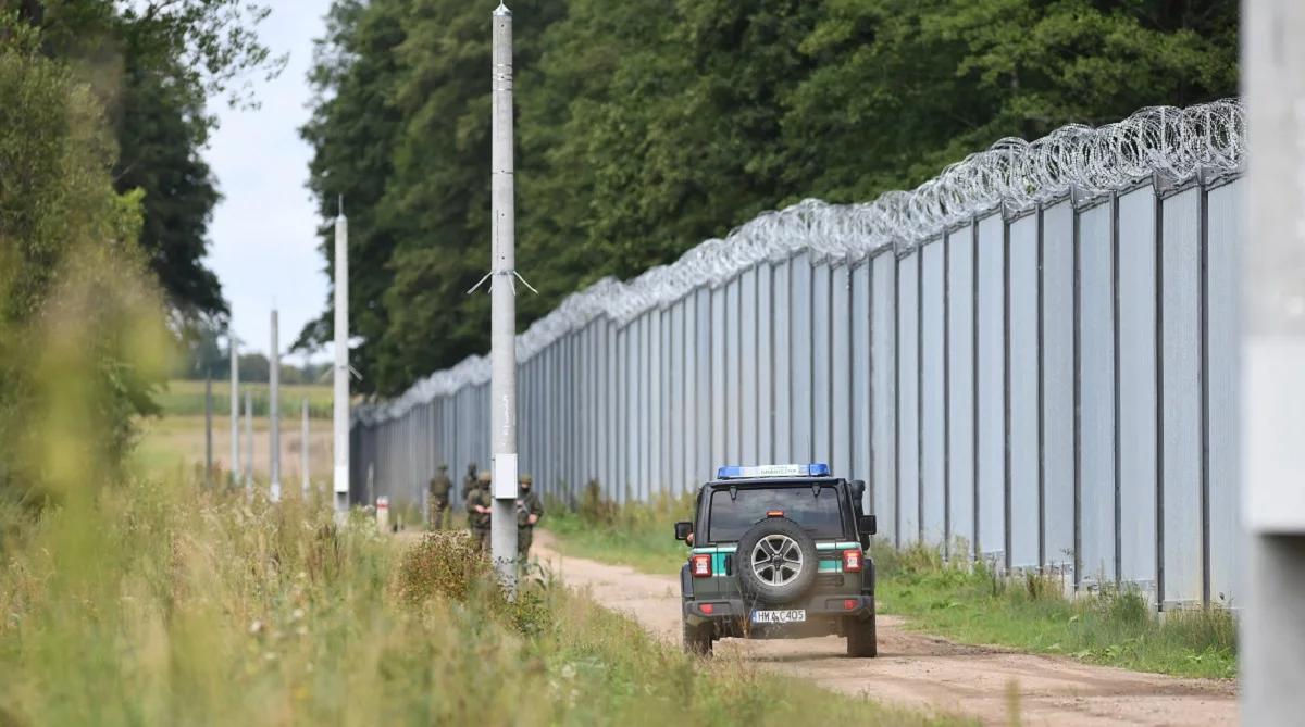 Polacy chcą muru z Białorusią. Brednie totalsów i dezinformacja Holland tego nie zmienią