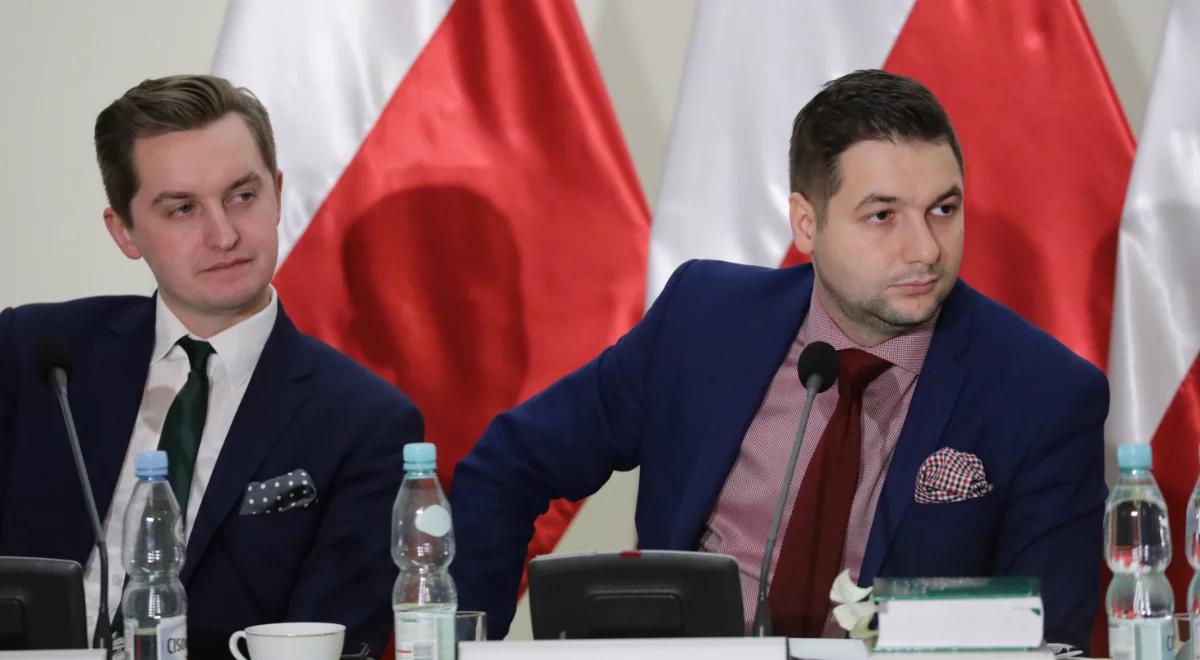 Mieszkańcy Hożej 25 przed Komisją Weryfikacyjną. Nie stawił się handlarz roszczeń 
