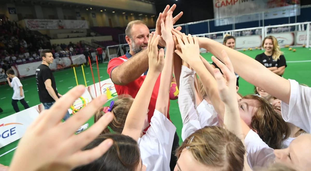 Artur Siódmiak ściągnął 8 tysięcy uczniów na lekcję WF-u