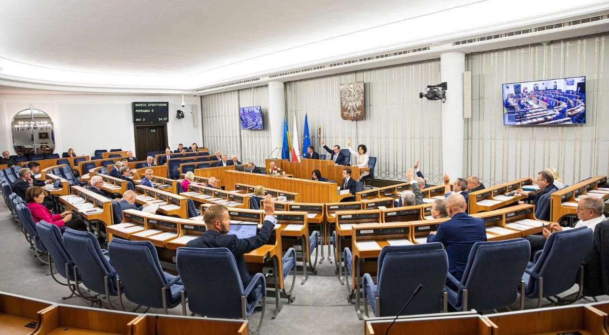 Waloryzacja rent i emerytur w 2023 r. Senat rozpatrzył nowelizację ustawy. Sprawdź, o ile wzrośnie świadczenie