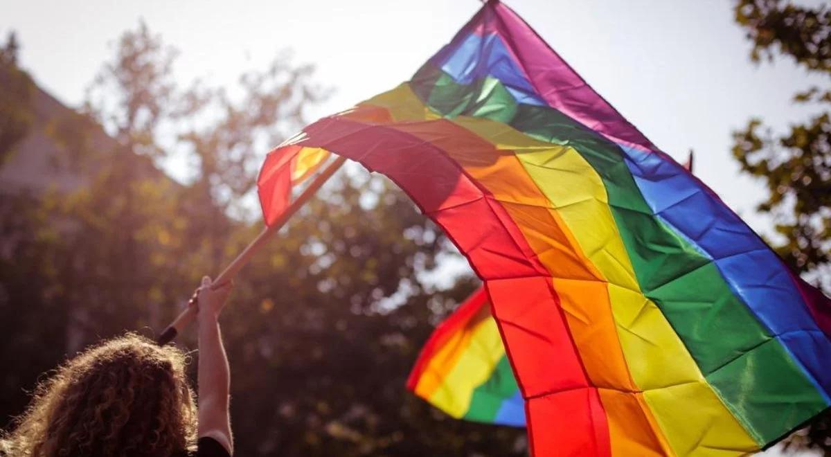 Środowiska LGBT przeciwne terapii konwersyjnej. Tekieli: jej zabranianie to coś potwornego, barbarzyństwo