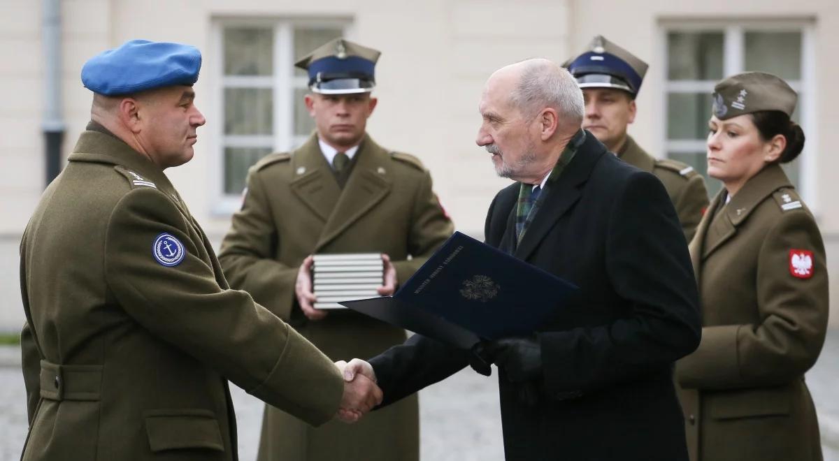 Szef MON awansował kilkudziesięciu oficerów. "To najliczniejsza zmiana od wielu lat"