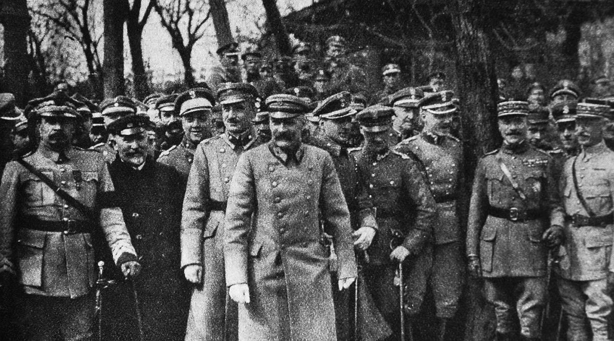 "Jego zasługi na pewno wymagają godnego upamiętnienia". Rzewuski o pomniku gen. Hallera