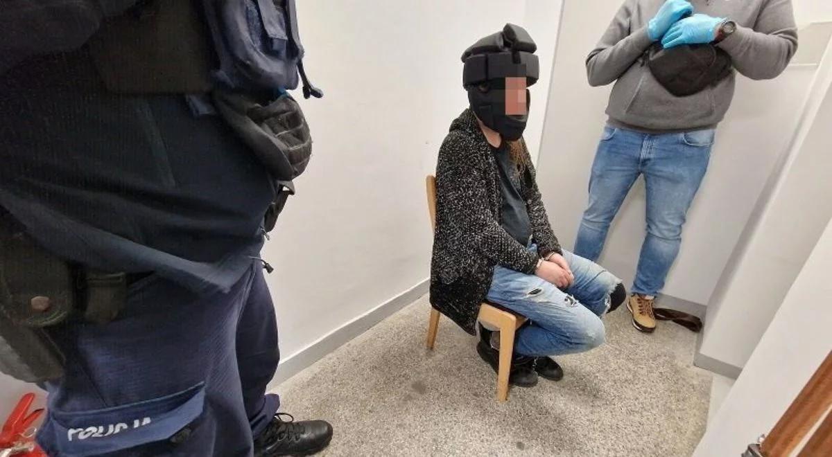 Maksymilian F. groził, że będzie strzelał do policjantów, publikował nagrania. Nowe informacje