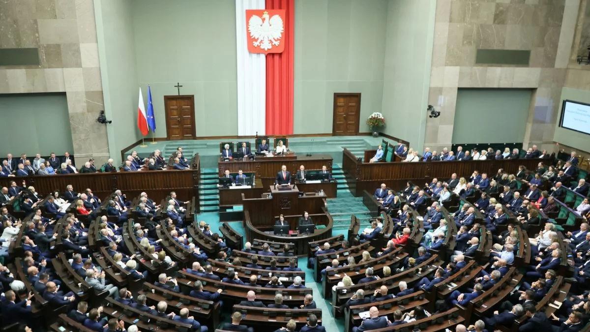 Sejm zdecydował ws. 800 plus i pomocy dla Ukraińców