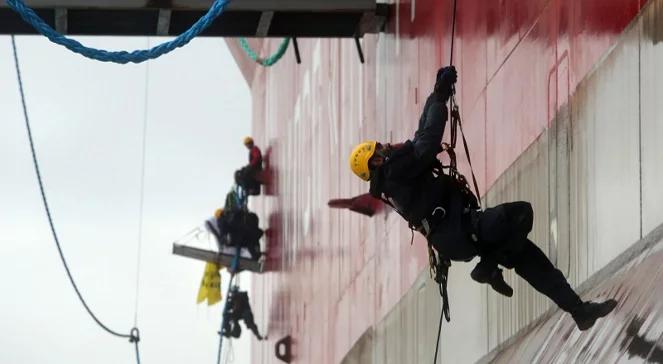 Aktywiści Greenpeace opuścili platformę Gazpromu