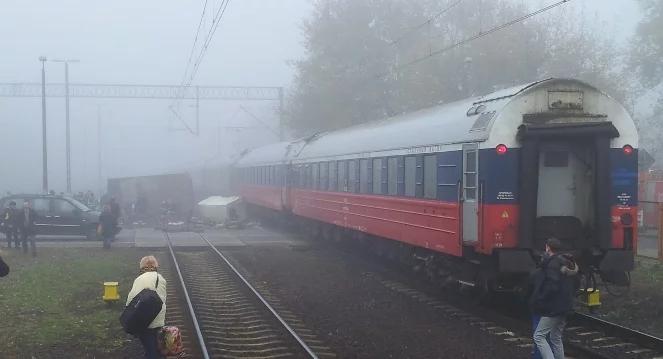 Wypadek w stolicy. Tir zderzył się z pociągiem