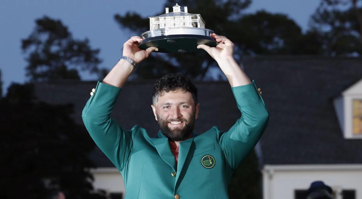 The Masters: Jon Rahm najlepszy w wielkoszlemowym turnieju. Hiszpan założył zieloną marynarkę 