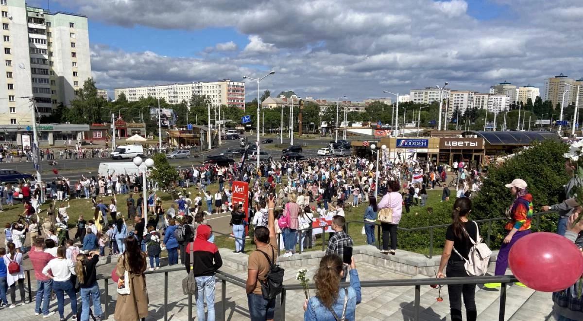 "Władza pokazuje, że będzie nadal walczyć". Dziennikarz Biełsat TV o sytuacji na Białorusi