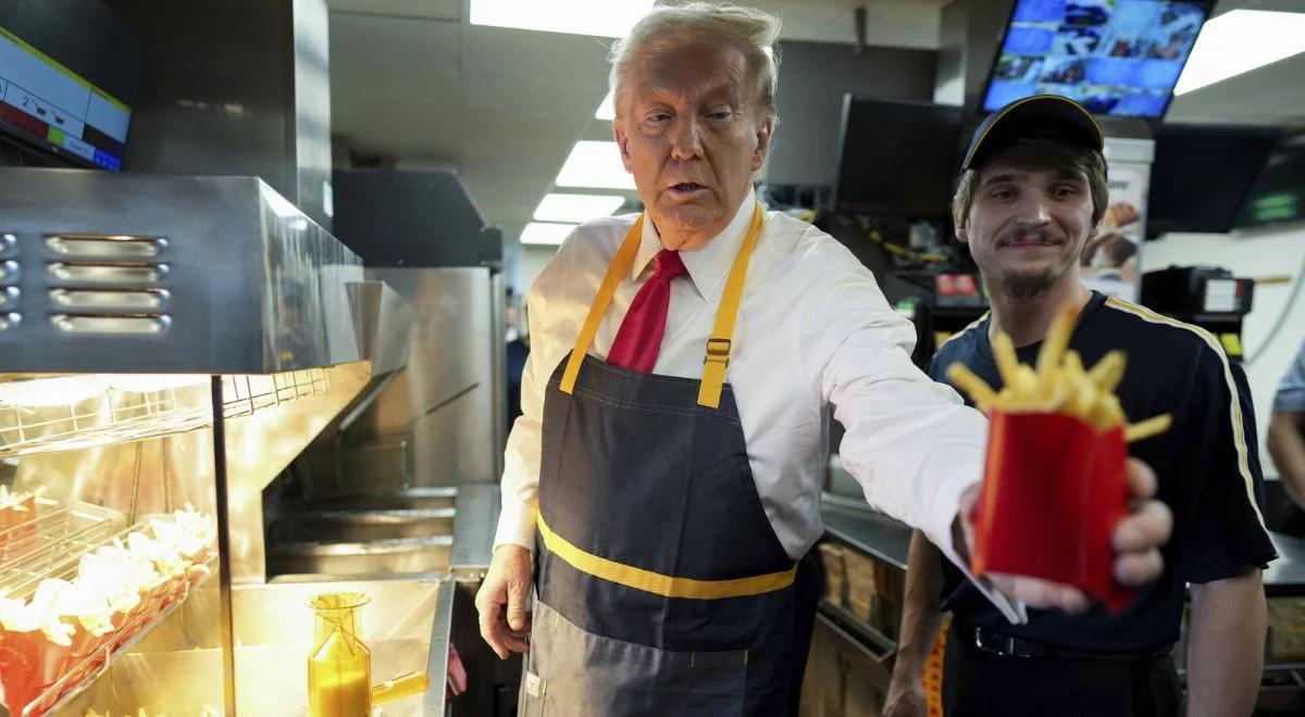 Trump sprzedawał frytki w fast foodzie. Chciał dogryźć Harris