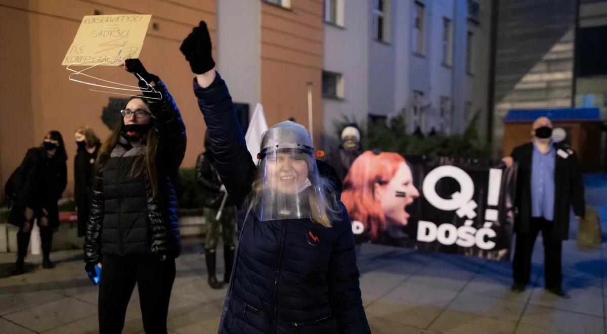 "Ani spontaniczne, ani pokojowe". Poseł PiS o protestach Strajku Kobiet