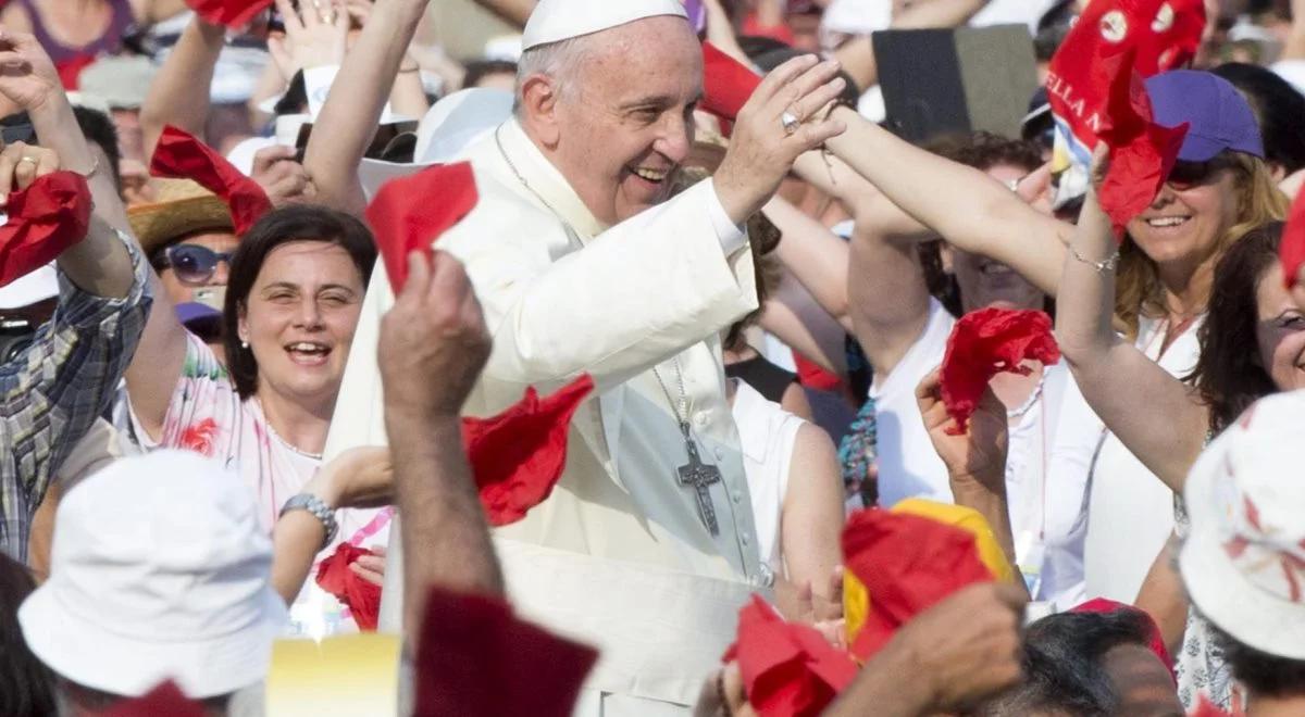 "Zaskoczył wszystkich". Papież Franciszek w ubogich krajach Ameryki Południowej