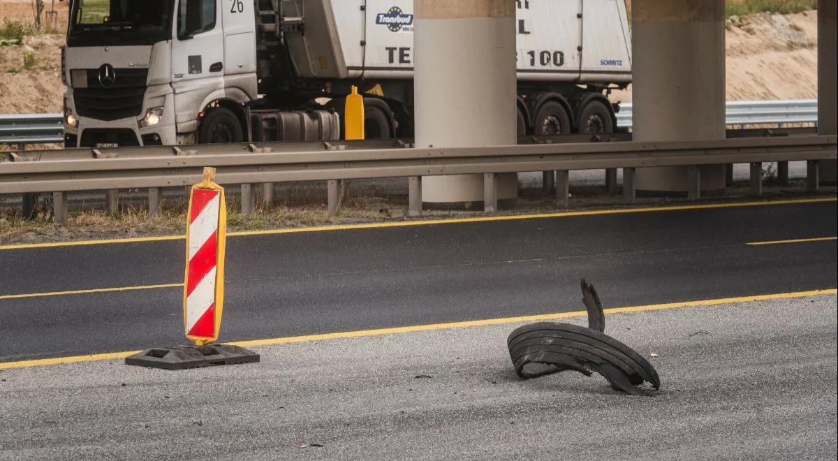 Tragiczny karambol na S7. Policja ustala kluczowe szczegóły, prosi kierowców o pomoc