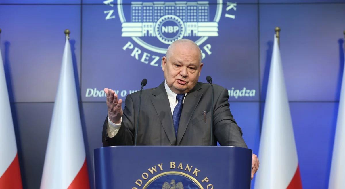Konferencja Adama Glapińskiego NA ŻYWO. Prezes NBP tłumaczy obniżkę stóp
