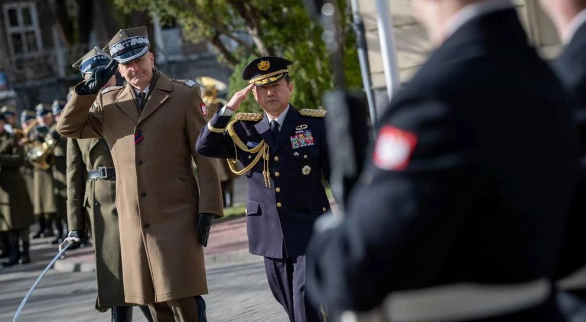 Współpraca wojskowa i sytuacja w regionie. Szef obrony Japonii z wizytą w Polsce