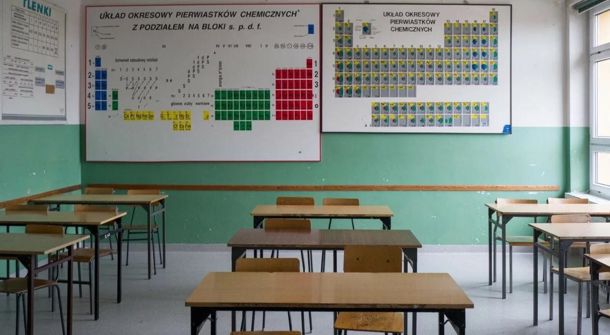 Ewakuacja szkoły w Chełmie. Wyciekła substancja chemiczna