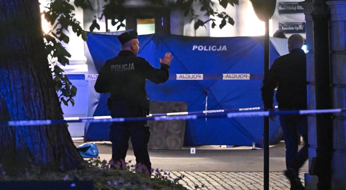 Wstrząsająca relacja po ataku na UW. "Uderzał w ciało kobiety siekierą"