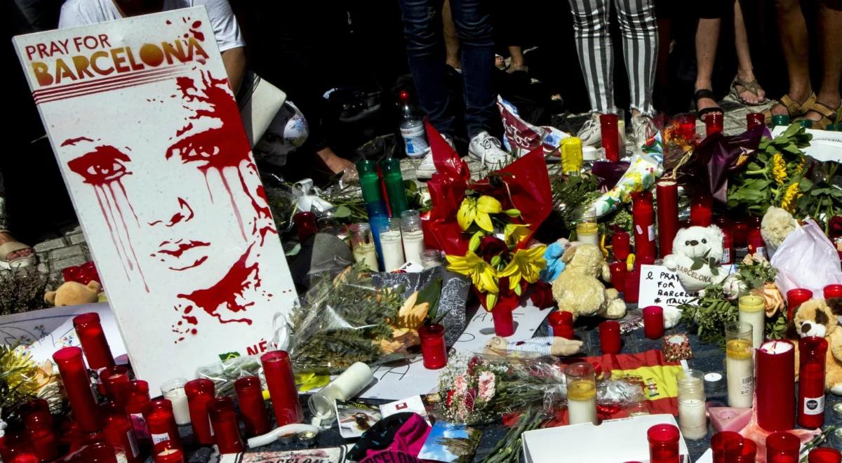 Hiszpania: policja ściga sprawcę zamachu w Barcelonie