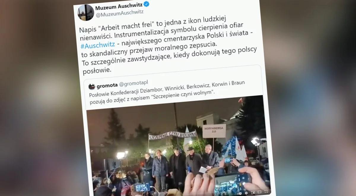 "Skandaliczny przejaw moralnego zepsucia". Muzeum Auschwitz oburzone hasłem na proteście przed Sejmem