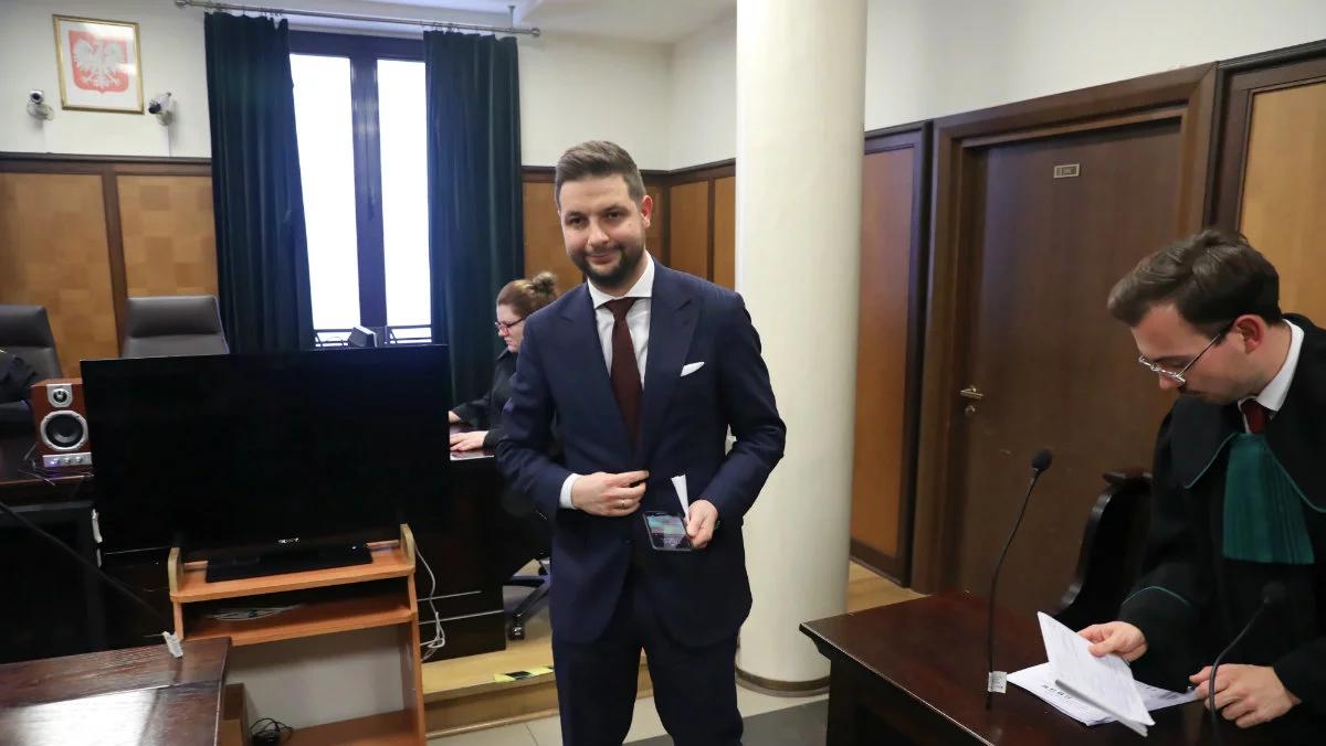 Stolica: sąd oddalił wniosek Bezpartyjnych Samorządowców przeciwko Patrykowi Jakiemu