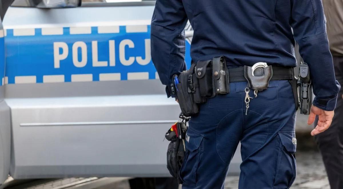 Policjanci zauważyli poparzonego 1,5-rocznego chłopca. Rodzice zostali zatrzymani