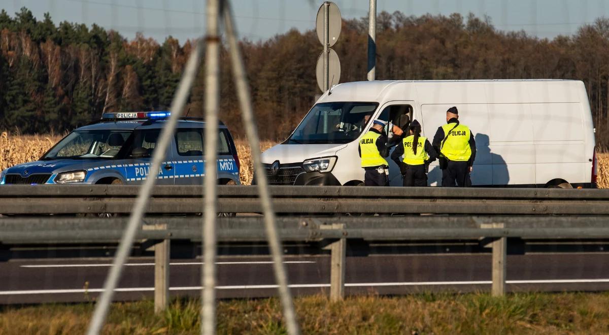 Zatrzymanie kurierów przy granicy. Policja udaremniła kolejny transport migrantów