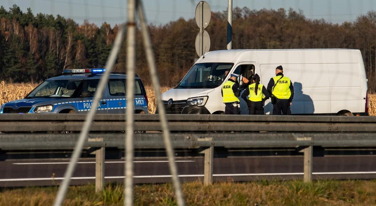 Zatrzymanie kurierów przy granicy. Policja udaremniła kolejny transport migrantów