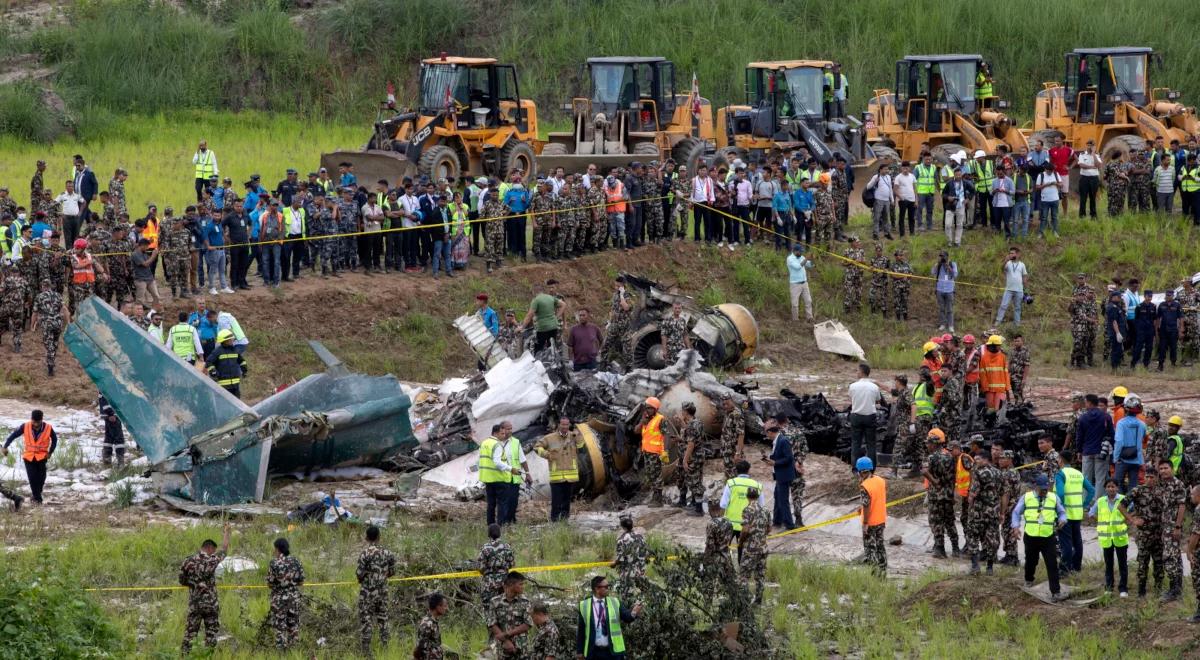 Katastrofa samolotu w Nepalu. Maszyna stanęła w płomieniach, przeżył tylko jeden człowiek