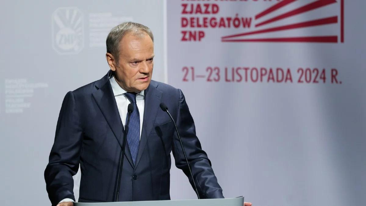"Traktowano was niegodnie". Tusk przeprasza nauczycieli