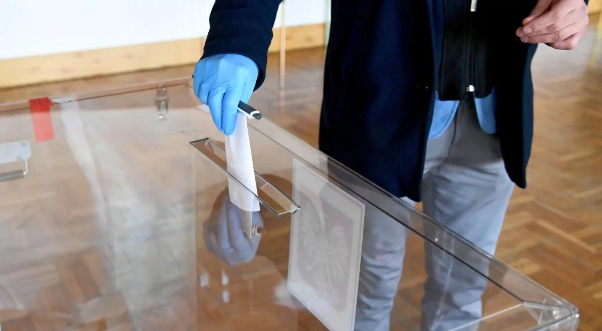 Wybory korespondencyjne na świecie. Zobacz, w których państwach można było głosować z domu