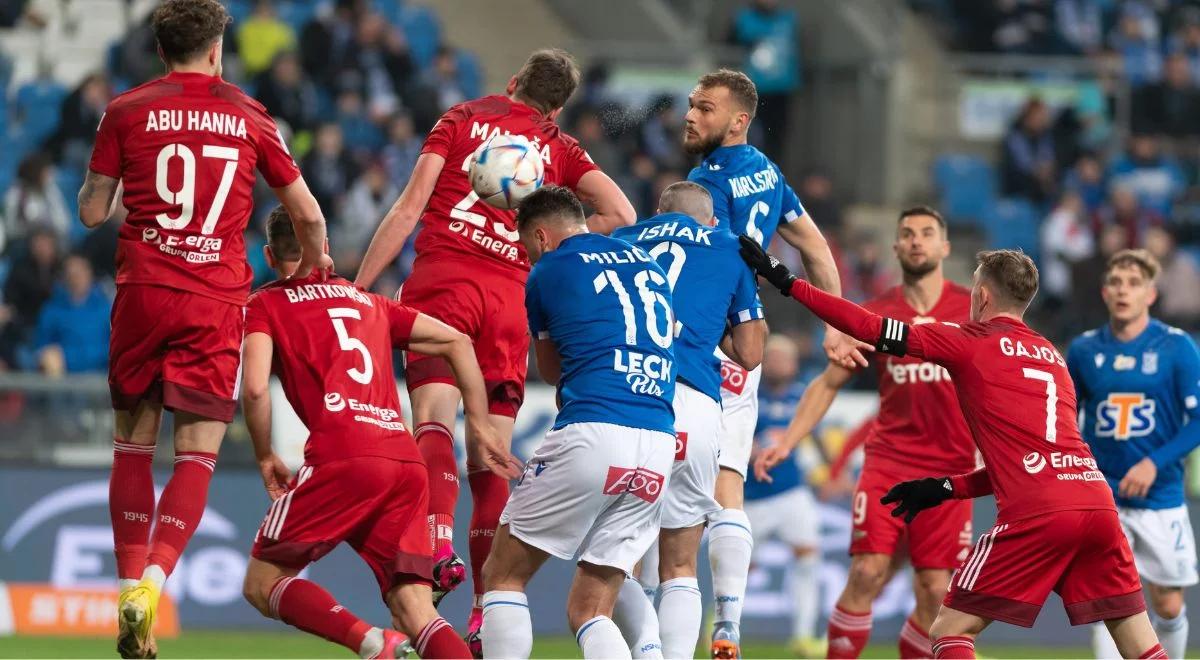 Ekstraklasa: trenerski dwugłos po hicie kolejki. Fatalny kiks Kuciaka w meczu Lech Poznań - Lechia Gdańsk