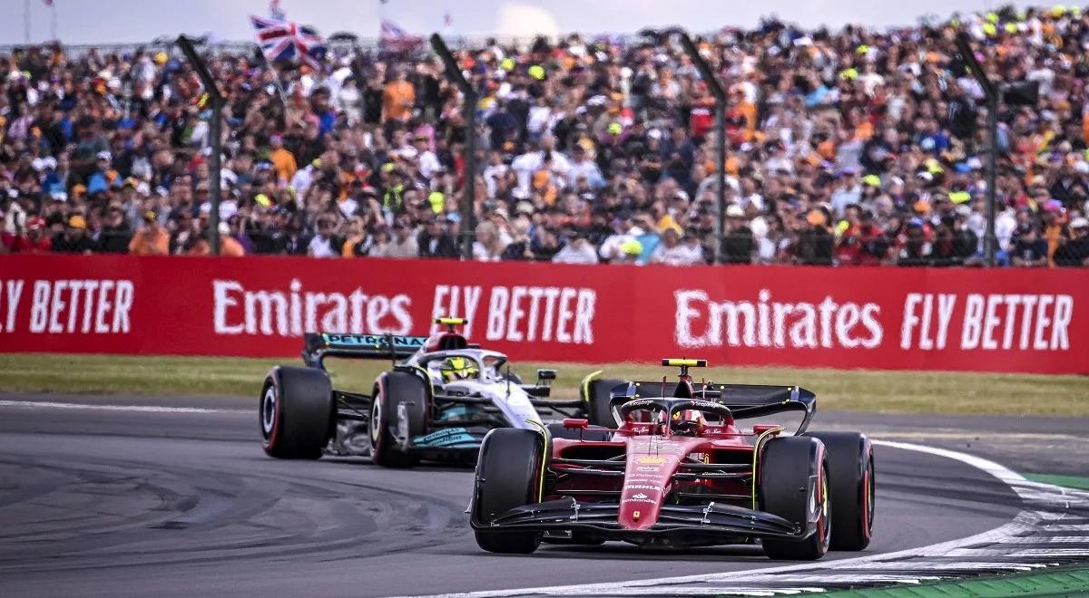 Formuła 1: koszmarny wypadek, a potem wielkie emocje na Silverstone. Sainz zwycięża po raz pierwszy w karierze