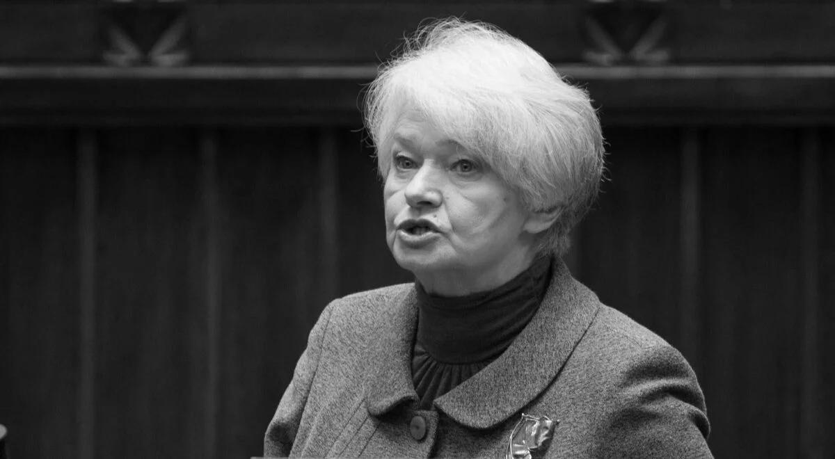 "Niezwykle elegancka Dama". Nie żyje Krystyna Łybacka, była minister edukacji