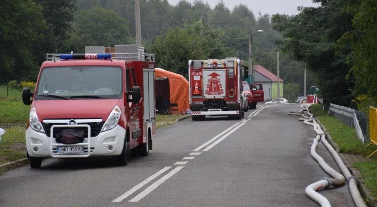 Ostatni weekend wakacji. Służby miały pełne ręce roboty: kilkaset wypadków, powalone drzewa i zalane ulice