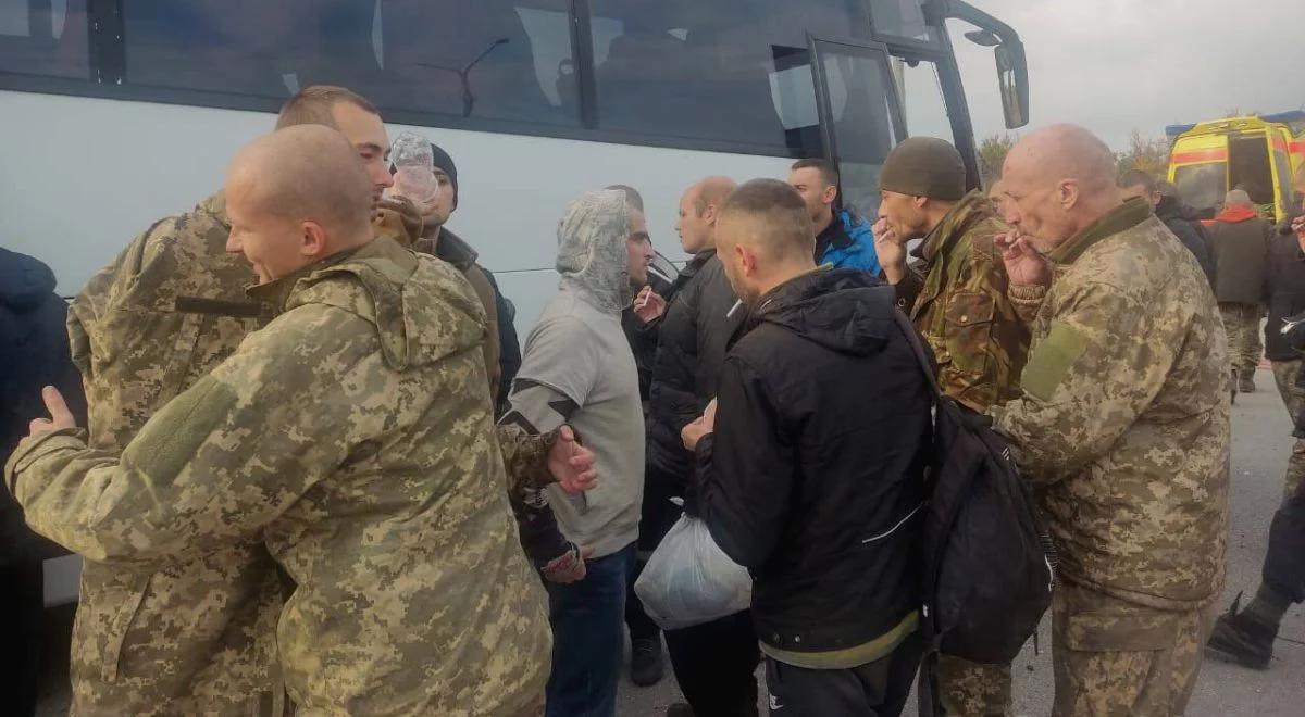 Kolejna wymian jeńców między Rosja a Ukrainą. Do domu wracają obrońcy Azowstalu i Mariupola 
