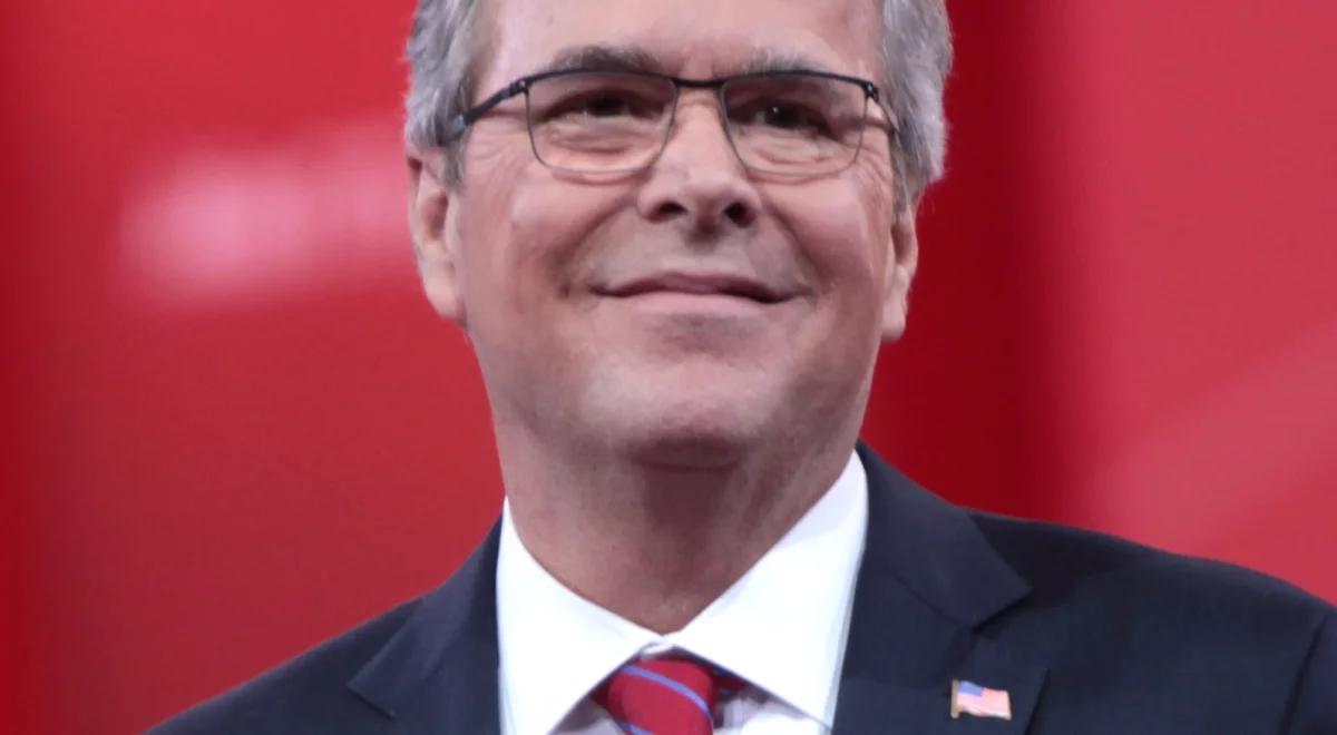 Jeb Bush oskarża Hillary Clinton o wzrost znaczenia Państwa Islamskiego 